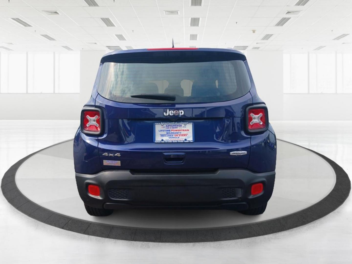 2018 /Black, premium cloth Jeep Renegade Latitude 4WD (ZACCJBBB6JP) with an 2.4L L4 DOHC 16V engine, Automatic transmission, located at 880 E. National Road, OH, 45377, (937) 908-9800, 39.891918, -84.183975 - Photo#3