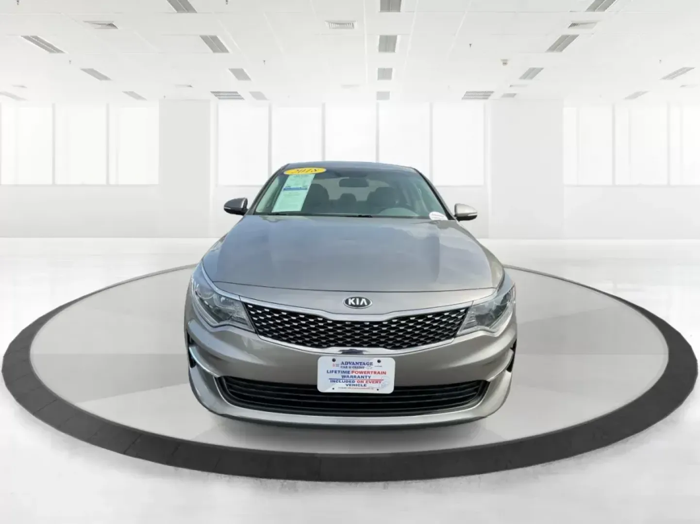 2018 Kia Optima EX (5XXGU4L36JG) with an Theta II 2.4L I-4 gasoline direct injection engine, located at 1951 S Dayton Lakeview Rd., New Carlisle, OH, 45344, (937) 908-9800, 39.890999, -84.050255 - Photo#5