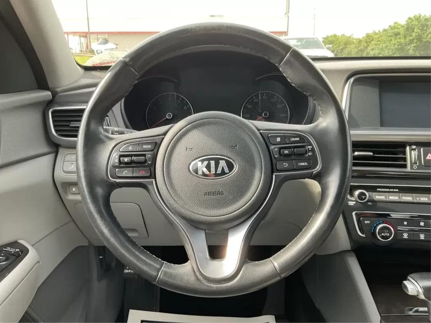 2018 Kia Optima EX (5XXGU4L36JG) with an Theta II 2.4L I-4 gasoline direct injection engine, located at 1951 S Dayton Lakeview Rd., New Carlisle, OH, 45344, (937) 908-9800, 39.890999, -84.050255 - Photo#14