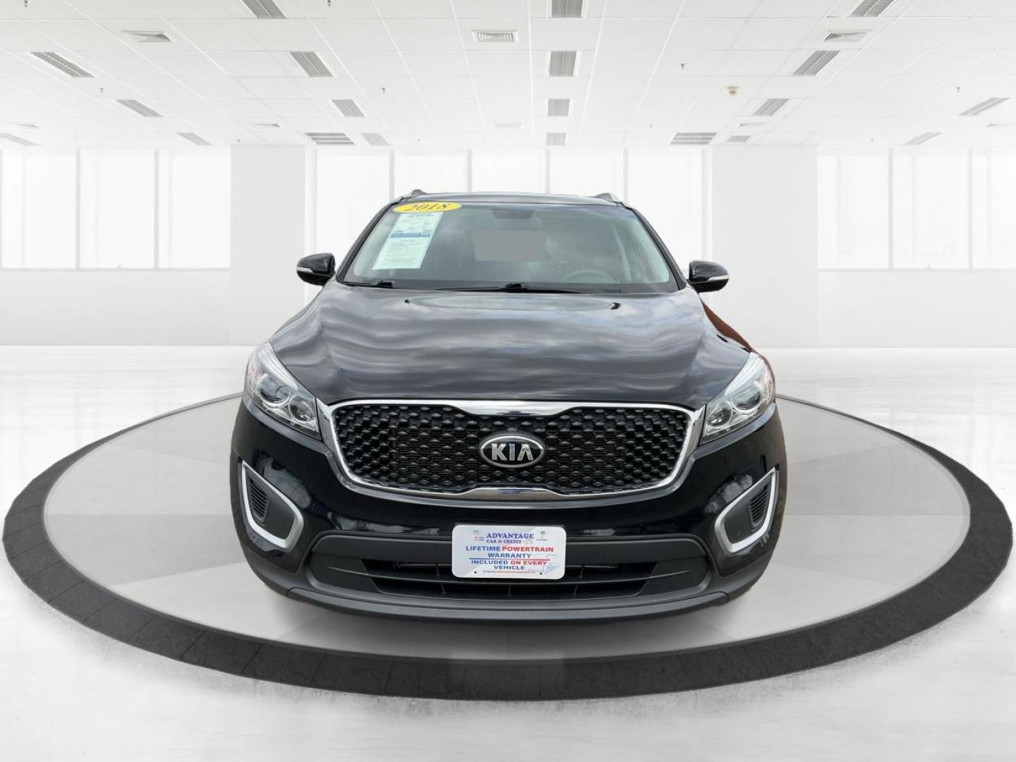 2018 Kia Sorento 2.4L LX (5XYPG4A38JG) with an 2.4L I-4 gasoline direct injection engine, located at 1184 Kauffman Ave, Fairborn, OH, 45324, (937) 908-9800, 39.807072, -84.031563 - Photo#6