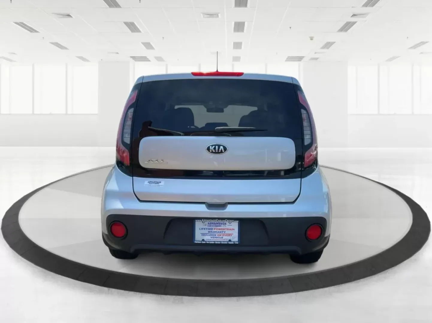2018 Kia Soul Base 6A (KNDJN2A29J7) with an 1.6L L4 DOHC 16V engine, 6-Speed Automatic transmission, located at 8750 N County Rd 25A, Piqua, OH, 45356, (937) 908-9800, 40.164391, -84.232513 - Photo#17