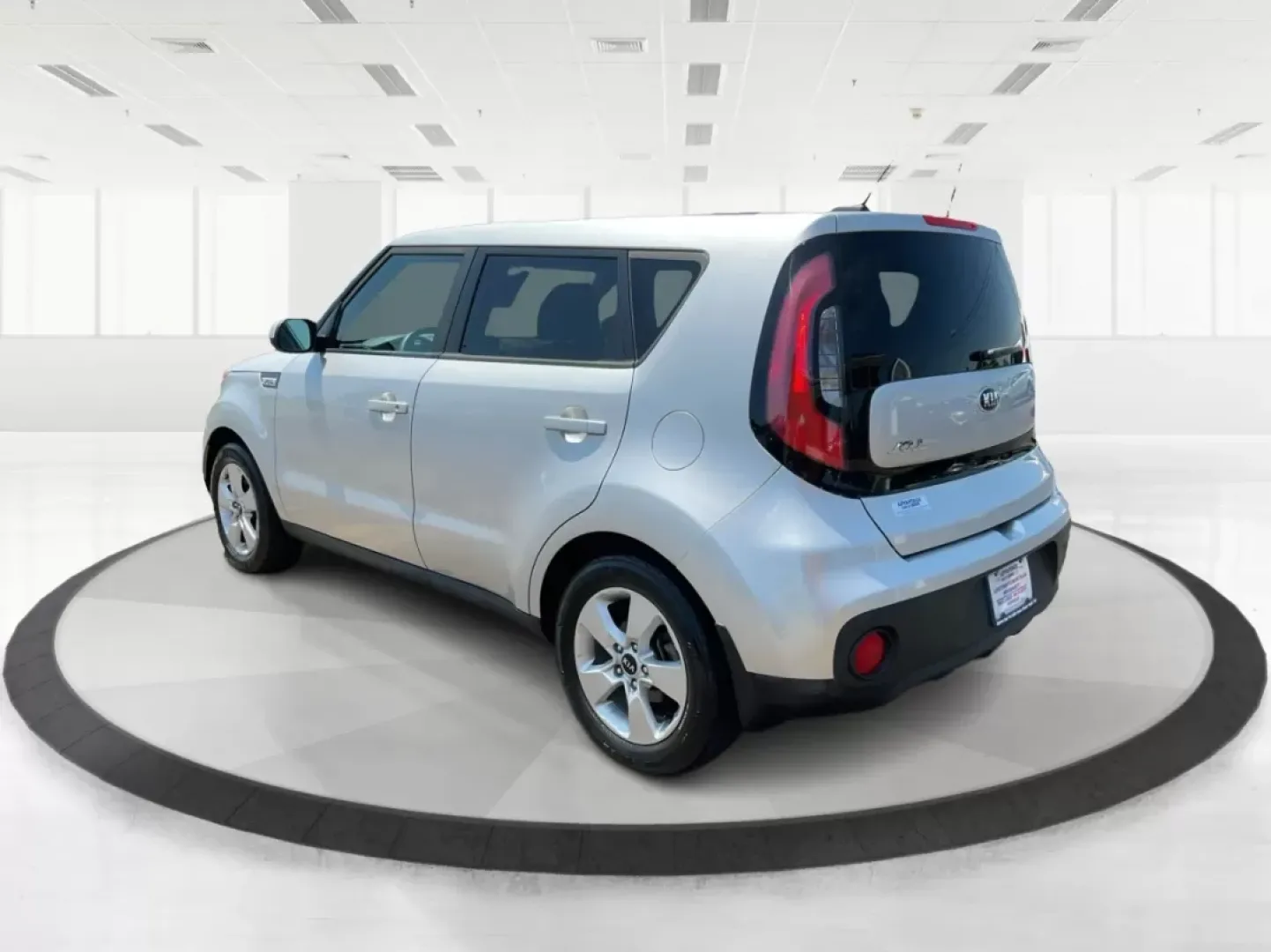 2018 Kia Soul Base 6A (KNDJN2A29J7) with an 1.6L L4 DOHC 16V engine, 6-Speed Automatic transmission, located at 8750 N County Rd 25A, Piqua, OH, 45356, (937) 908-9800, 40.164391, -84.232513 - Photo#18
