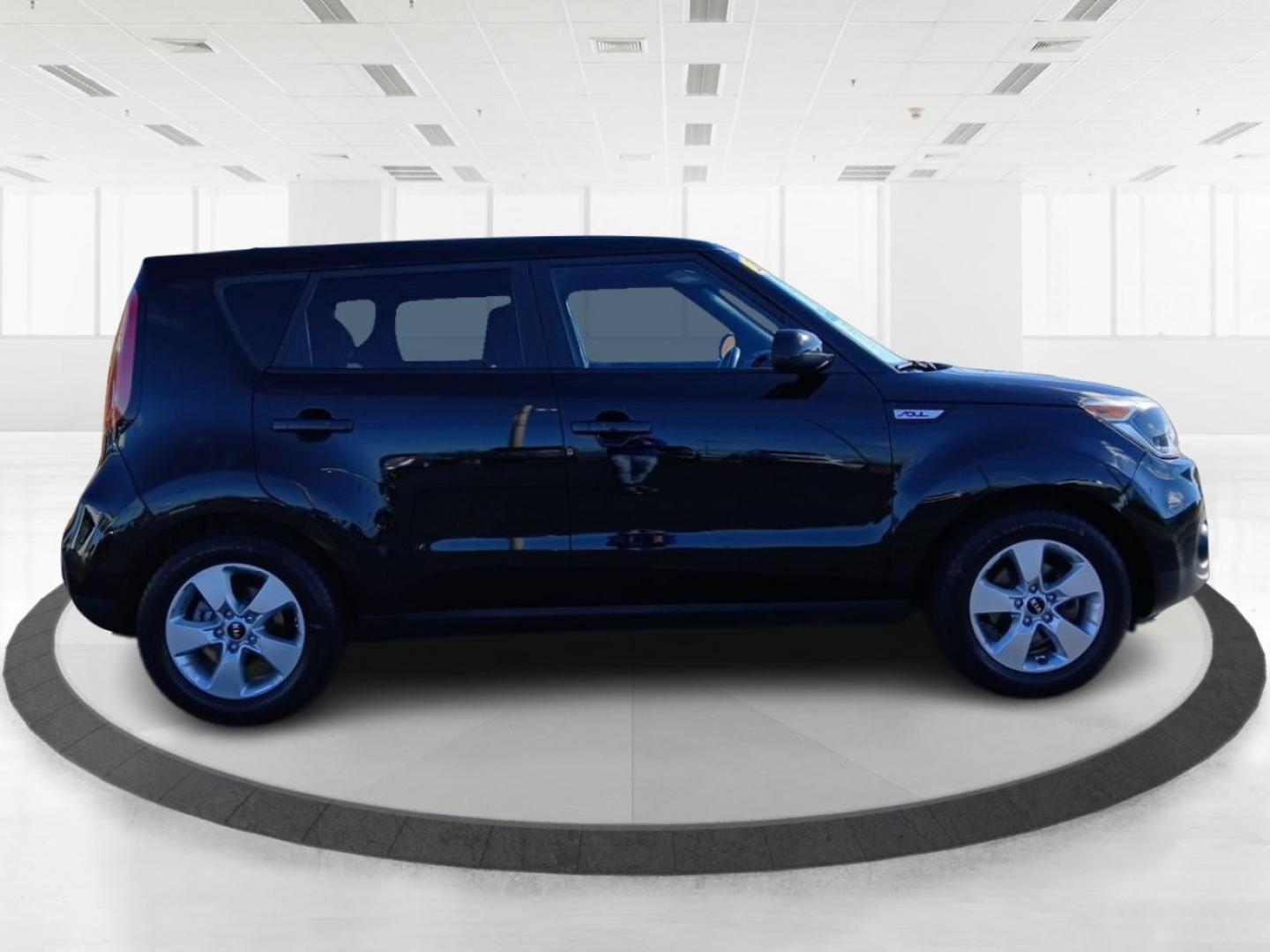 2018 Kia Soul Base 6A (KNDJN2A23J7) with an 1.6L L4 DOHC 16V engine, 6-Speed Automatic transmission, located at 401 Woodman Dr, Riverside, OH, 45431, (937) 908-9800, 39.761024, -84.120956 - Photo#1