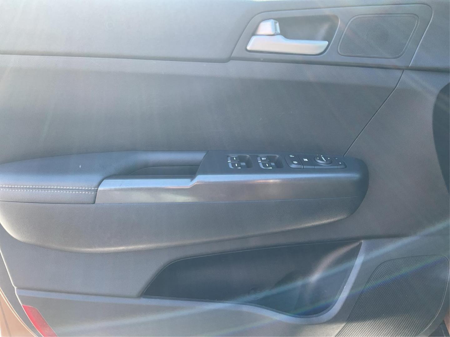 2018 Kia Sportage LX (KNDPM3AC5J7) with an Theta II 2.4L I-4 gasoline direct injection engine, located at 4508 South Dixie Dr, Moraine, OH, 45439, (937) 908-9800, 39.807072, -84.031563 - Photo#17