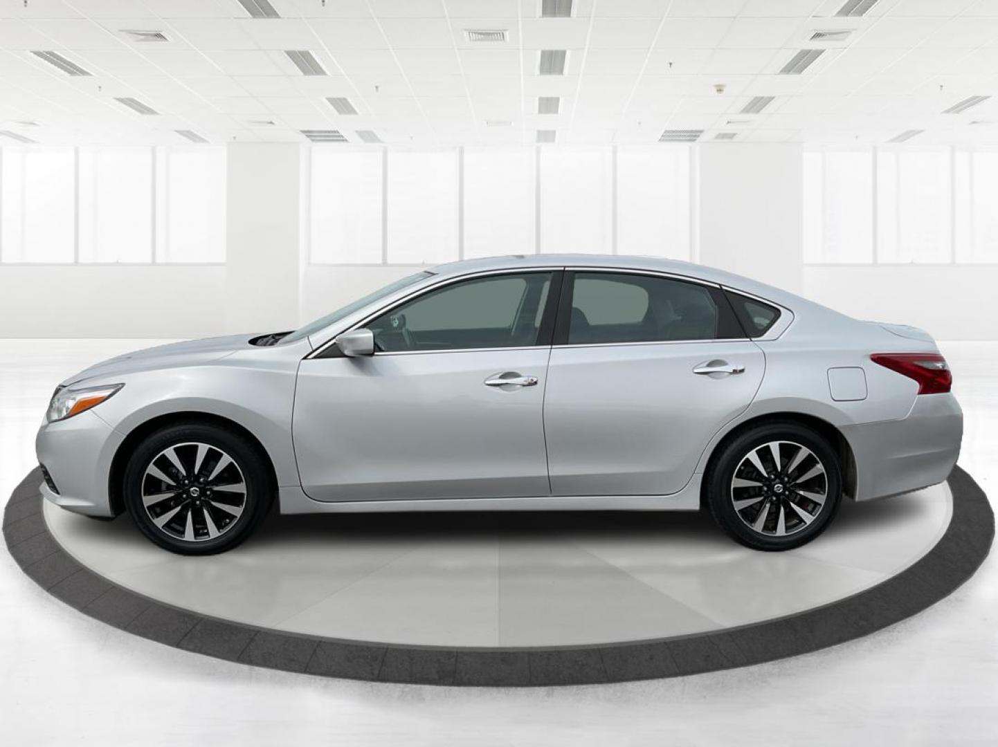 2018 Nissan Altima 2.5 SV (1N4AL3APXJC) with an 2.5L I-4 DOHC engine, located at 1951 S Dayton Lakeview Rd., New Carlisle, OH, 45344, (937) 908-9800, 39.890999, -84.050255 - Photo#5