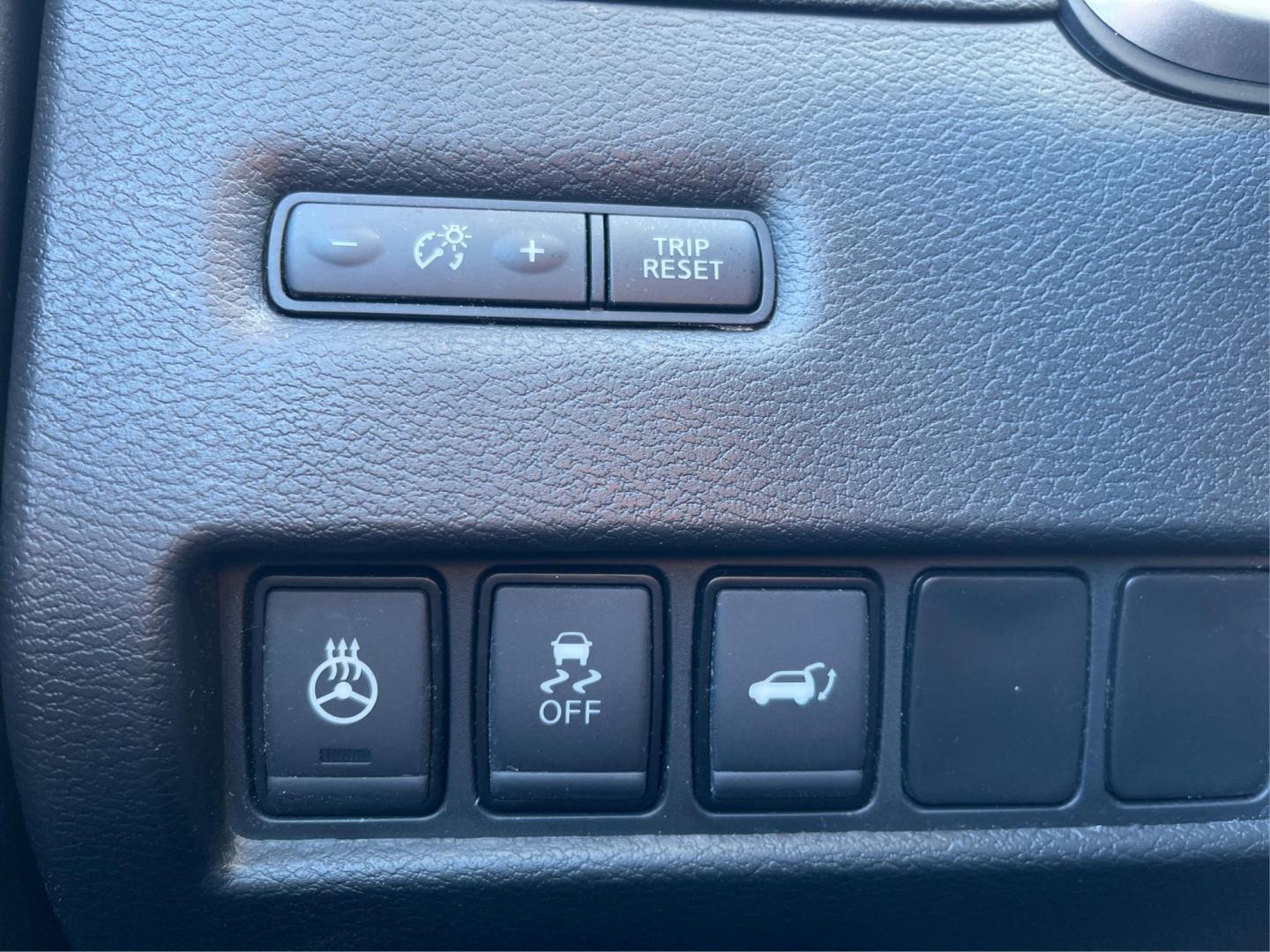 2018 Nissan Murano SL AWD (5N1AZ2MH4JN) with an 3.5L V6 DOHC 24V engine, Continuously Variable Transmission transmission, located at 880 E. National Road, OH, 45377, (937) 908-9800, 39.891918, -84.183975 - Photo#16