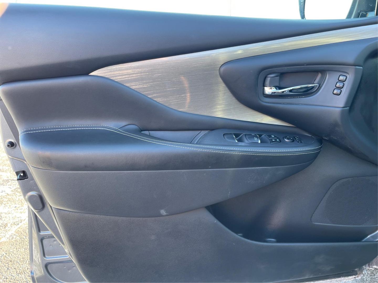 2018 Nissan Murano SL AWD (5N1AZ2MH4JN) with an 3.5L V6 DOHC 24V engine, Continuously Variable Transmission transmission, located at 880 E. National Road, OH, 45377, (937) 908-9800, 39.891918, -84.183975 - Photo#18