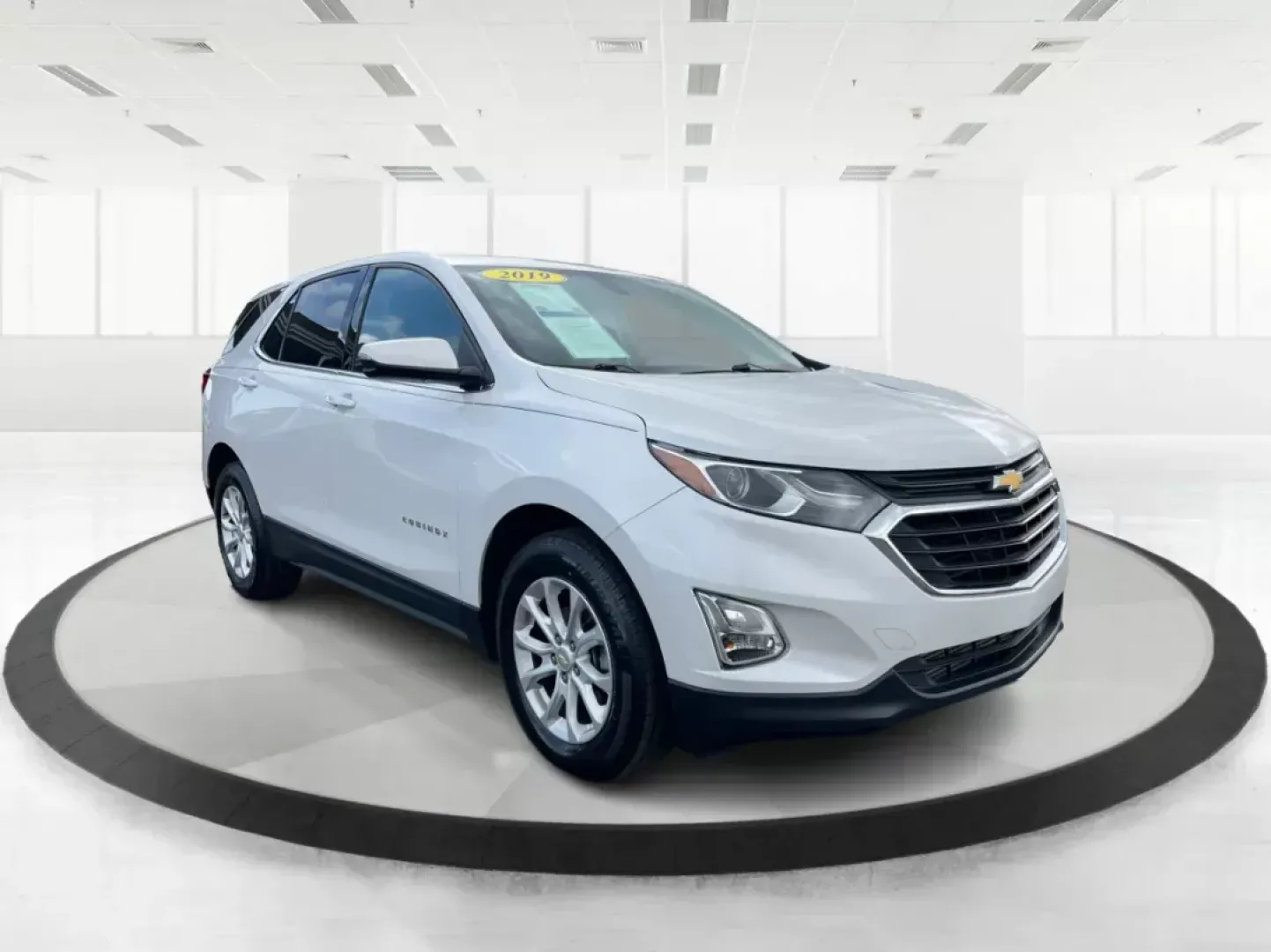 2019 Chevrolet Equinox LT (2GNAXUEV1K6) with an 1.5L I-4 gasoline direct injection engine, located at 1184 Kauffman Ave, Fairborn, OH, 45324, (937) 908-9800, 39.807072, -84.031563 - Photo#0