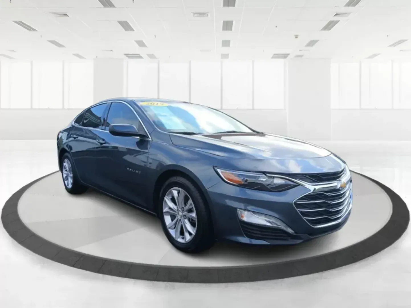 2019 Chevrolet Malibu LT (1G1ZD5ST2KF) with an 1.5L L4 DOHC 16V engine, 6-Speed Automatic transmission, located at 1099 N County Rd 25A , Troy, OH, 45373, (937) 908-9800, 40.057041, -84.215462 - Photo#0
