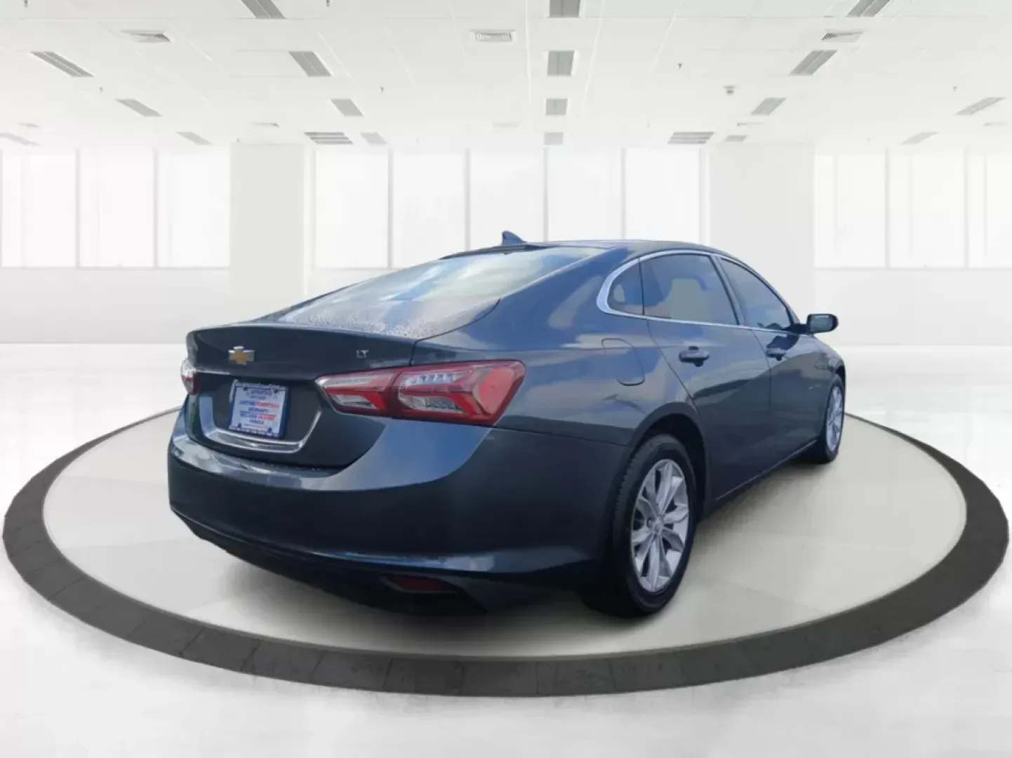 2019 Chevrolet Malibu LT (1G1ZD5ST2KF) with an 1.5L L4 DOHC 16V engine, 6-Speed Automatic transmission, located at 1099 N County Rd 25A , Troy, OH, 45373, (937) 908-9800, 40.057041, -84.215462 - Photo#2