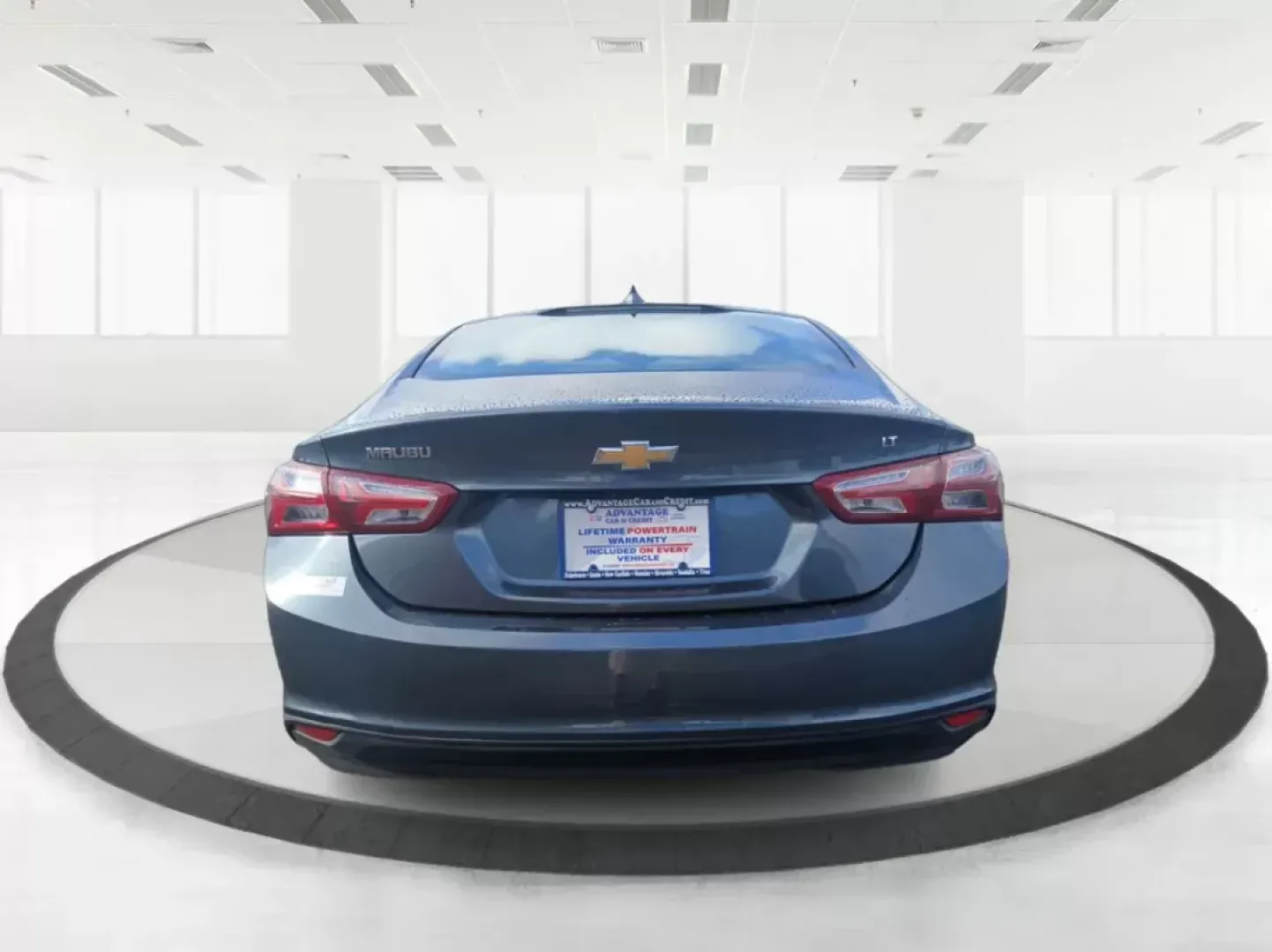 2019 Chevrolet Malibu LT (1G1ZD5ST2KF) with an 1.5L L4 DOHC 16V engine, 6-Speed Automatic transmission, located at 1099 N County Rd 25A , Troy, OH, 45373, (937) 908-9800, 40.057041, -84.215462 - Photo#4