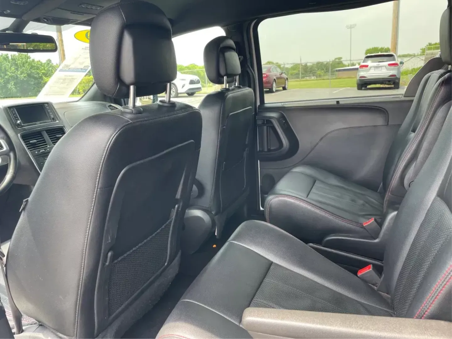 2019 Dodge Grand Caravan GT (2C4RDGEG7KR) with an Pentastar 3.6L V-6 DOHC engine, located at 880 E. National Road, OH, 45377, (937) 908-9800, 39.891918, -84.183975 - Photo#9