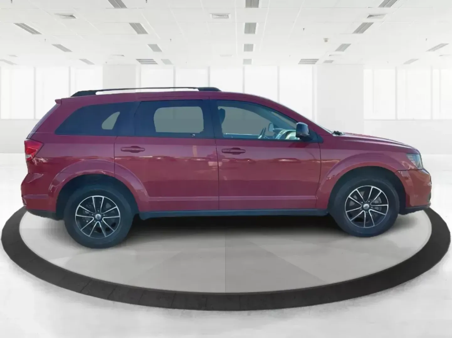 2019 Dodge Journey SE (3C4PDCBBXKT) with an Other engine, located at 1230 East Main St, Xenia, OH, 45385, (937) 908-9800, 39.688042, -83.910538 - Photo#1