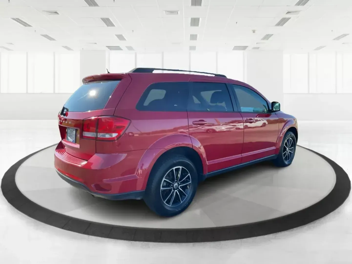 2019 Dodge Journey SE (3C4PDCBBXKT) with an Other engine, located at 1230 East Main St, Xenia, OH, 45385, (937) 908-9800, 39.688042, -83.910538 - Photo#2
