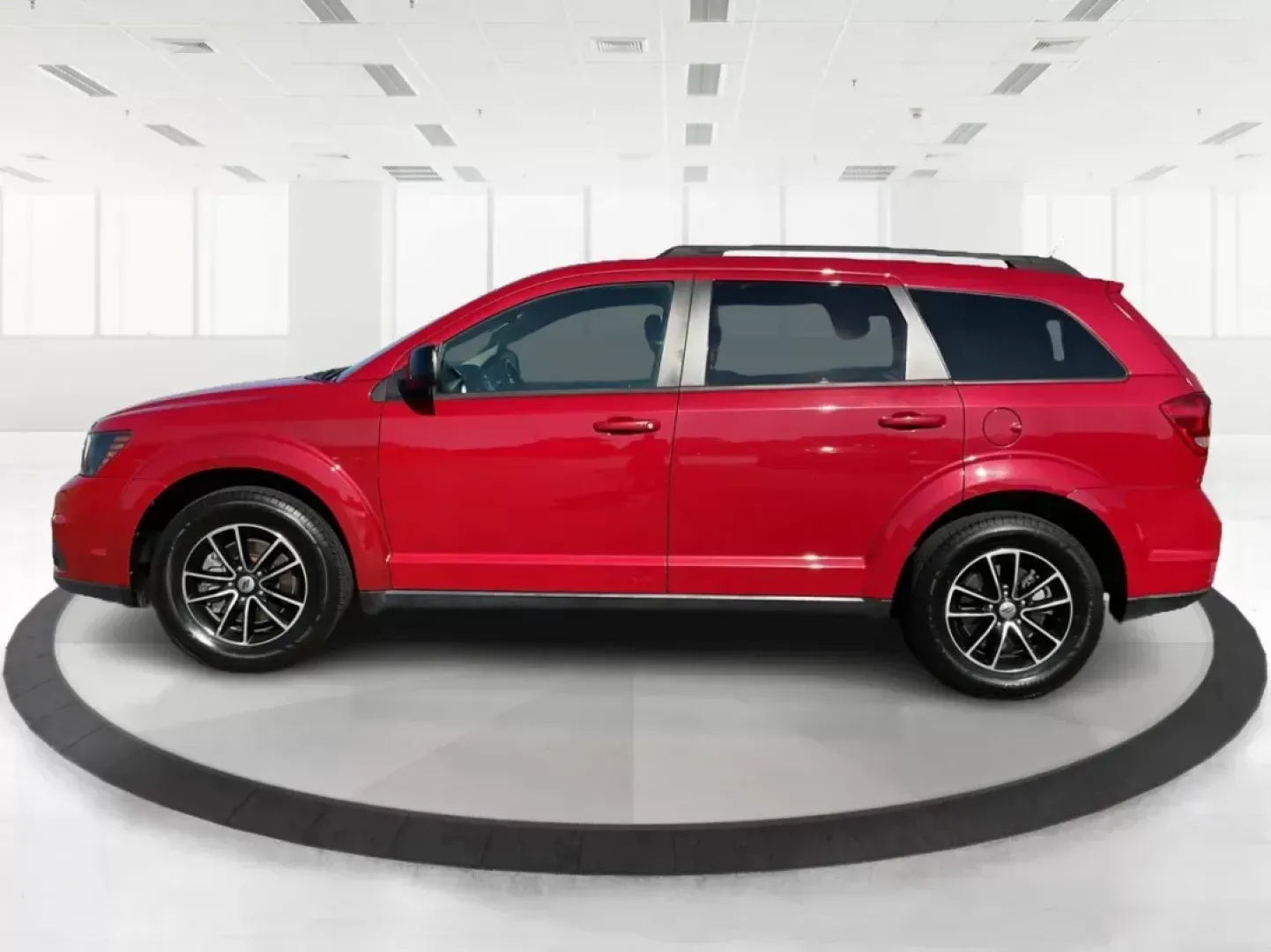 2019 Dodge Journey SE (3C4PDCBBXKT) with an Other engine, located at 1230 East Main St, Xenia, OH, 45385, (937) 908-9800, 39.688042, -83.910538 - Photo#5