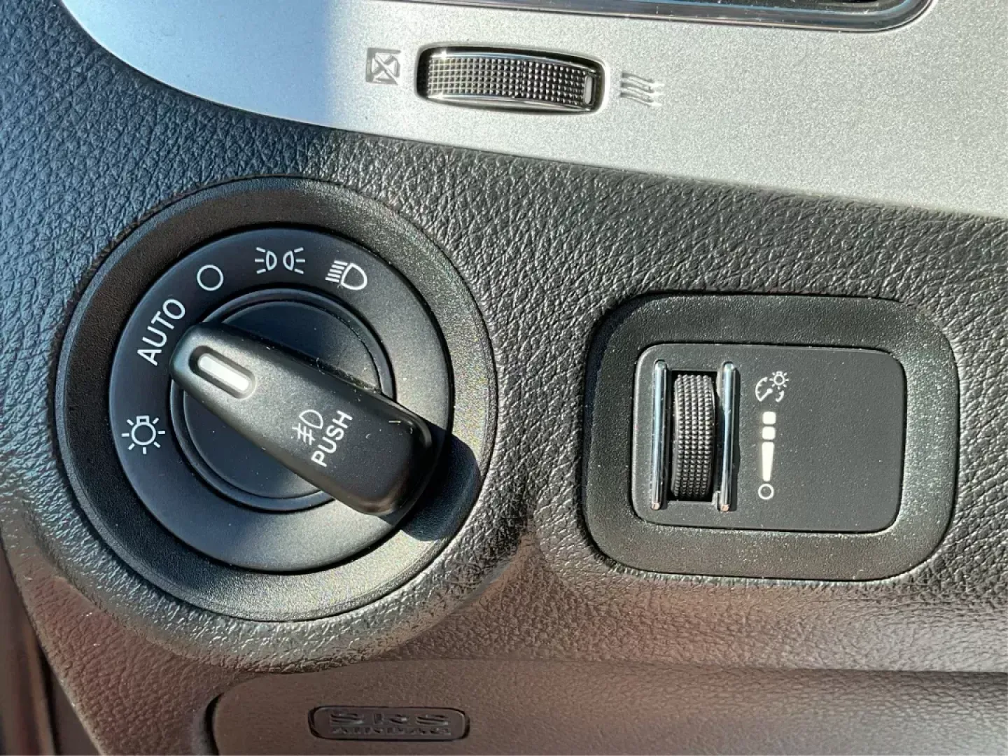 2019 Dodge Journey SE (3C4PDCBBXKT) with an Other engine, located at 1230 East Main St, Xenia, OH, 45385, (937) 908-9800, 39.688042, -83.910538 - Photo#16