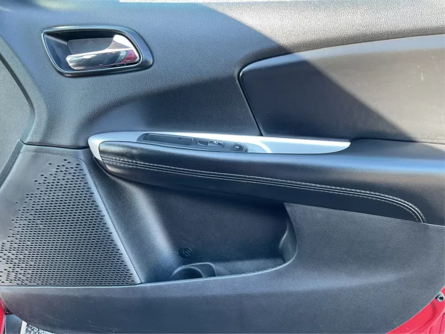 2019 Dodge Journey SE (3C4PDCBBXKT) with an Other engine, located at 1230 East Main St, Xenia, OH, 45385, (937) 908-9800, 39.688042, -83.910538 - Photo#18