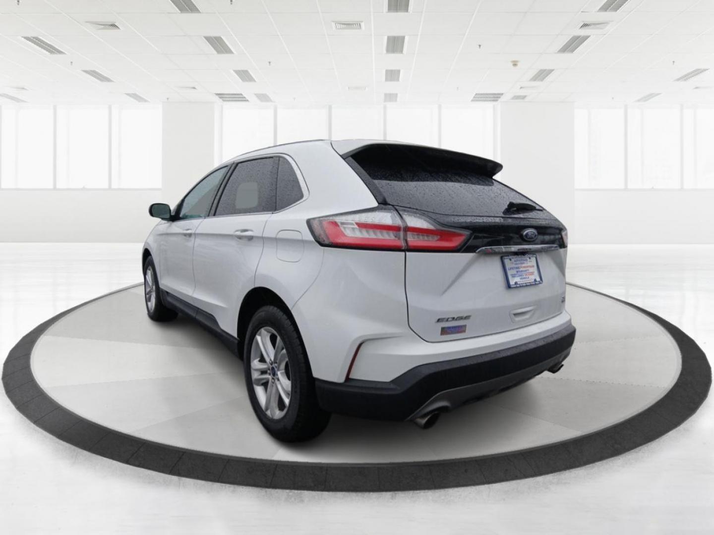 2019 Ford Edge SEL FWD (2FMPK3J9XKB) with an 2.0L L4 DOHC 16V engine, 6-Speed Automatic transmission, located at 880 E. National Road, OH, 45377, (937) 908-9800, 39.891918, -84.183975 - Photo#4