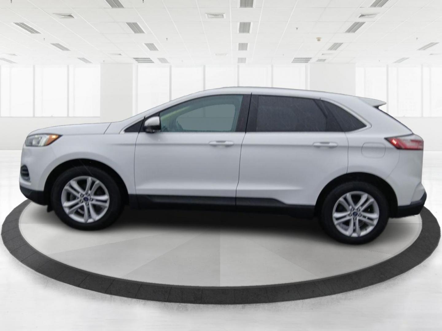 2019 Ford Edge SEL FWD (2FMPK3J9XKB) with an 2.0L L4 DOHC 16V engine, 6-Speed Automatic transmission, located at 880 E. National Road, OH, 45377, (937) 908-9800, 39.891918, -84.183975 - Photo#5