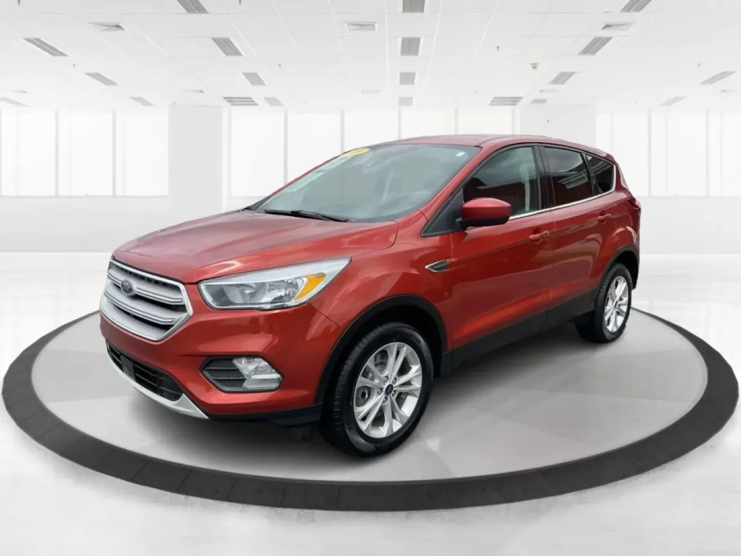2019 Ford Escape SE (1FMCU9GD7KU) with an Other engine, located at 1230 East Main St, Xenia, OH, 45385, (937) 908-9800, 39.688042, -83.910538 - Photo#7