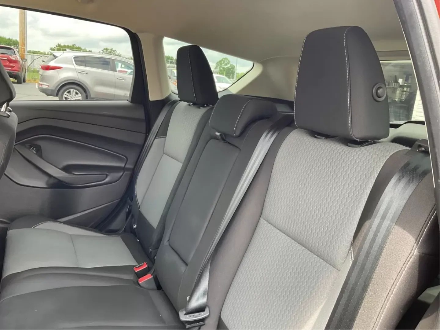 2019 Ford Escape SE (1FMCU9GD7KU) with an Other engine, located at 1230 East Main St, Xenia, OH, 45385, (937) 908-9800, 39.688042, -83.910538 - Photo#9