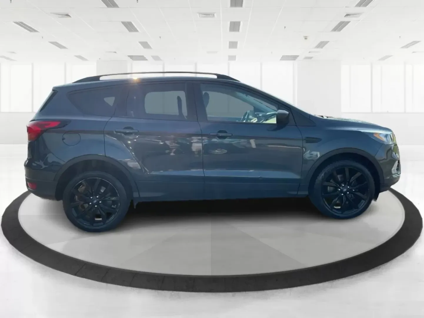 2014 Hyundai Santa Fe GLS (KM8SM4HF5EU) with an Lambda II 3.3L V-6 gasoline direct injection engine, located at 8750 N County Rd 25A, Piqua, OH, 45356, (937) 908-9800, 40.164391, -84.232513 - Photo#1