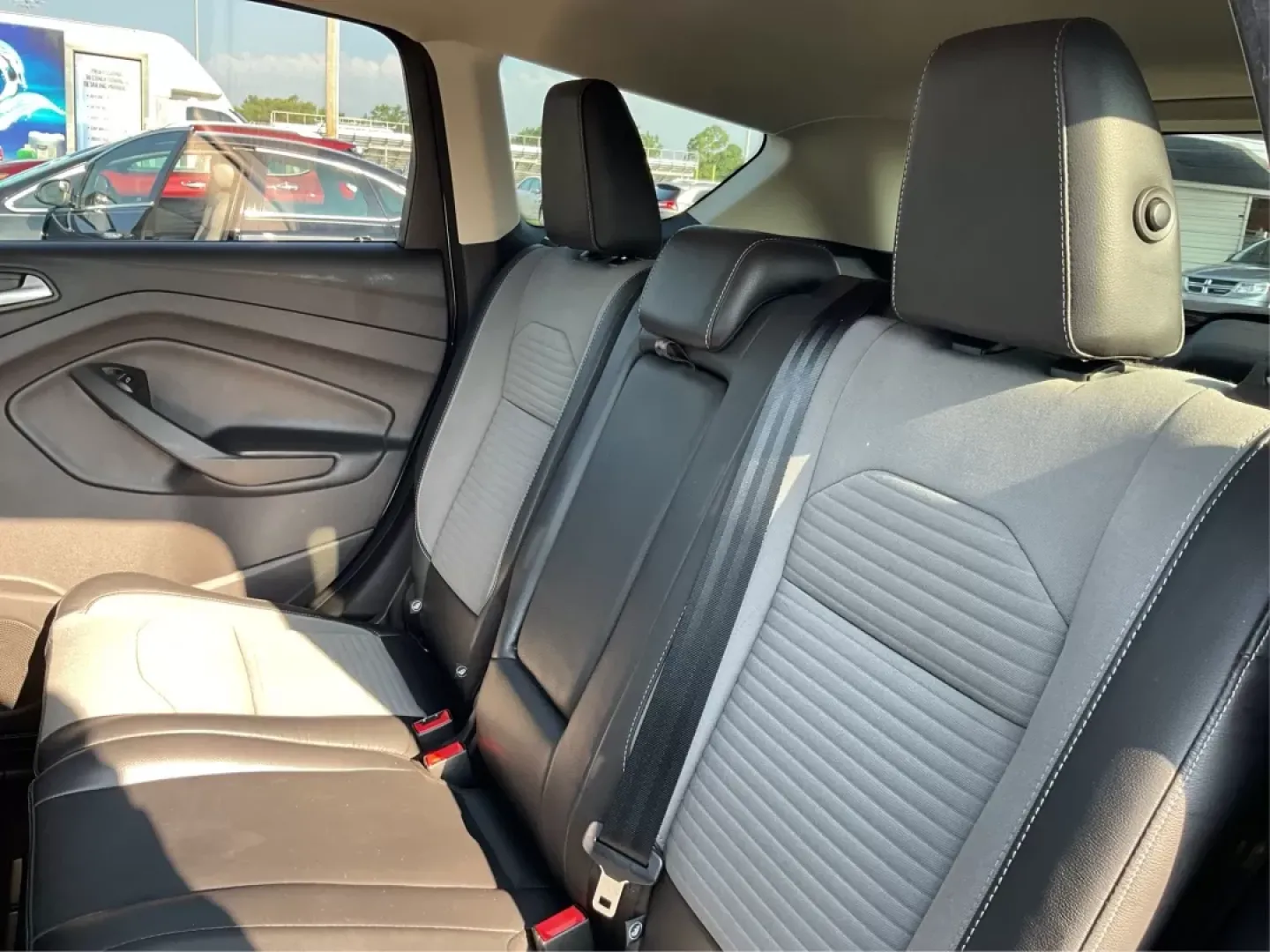 2014 Hyundai Santa Fe GLS (KM8SM4HF5EU) with an Lambda II 3.3L V-6 gasoline direct injection engine, located at 8750 N County Rd 25A, Piqua, OH, 45356, (937) 908-9800, 40.164391, -84.232513 - Photo#8