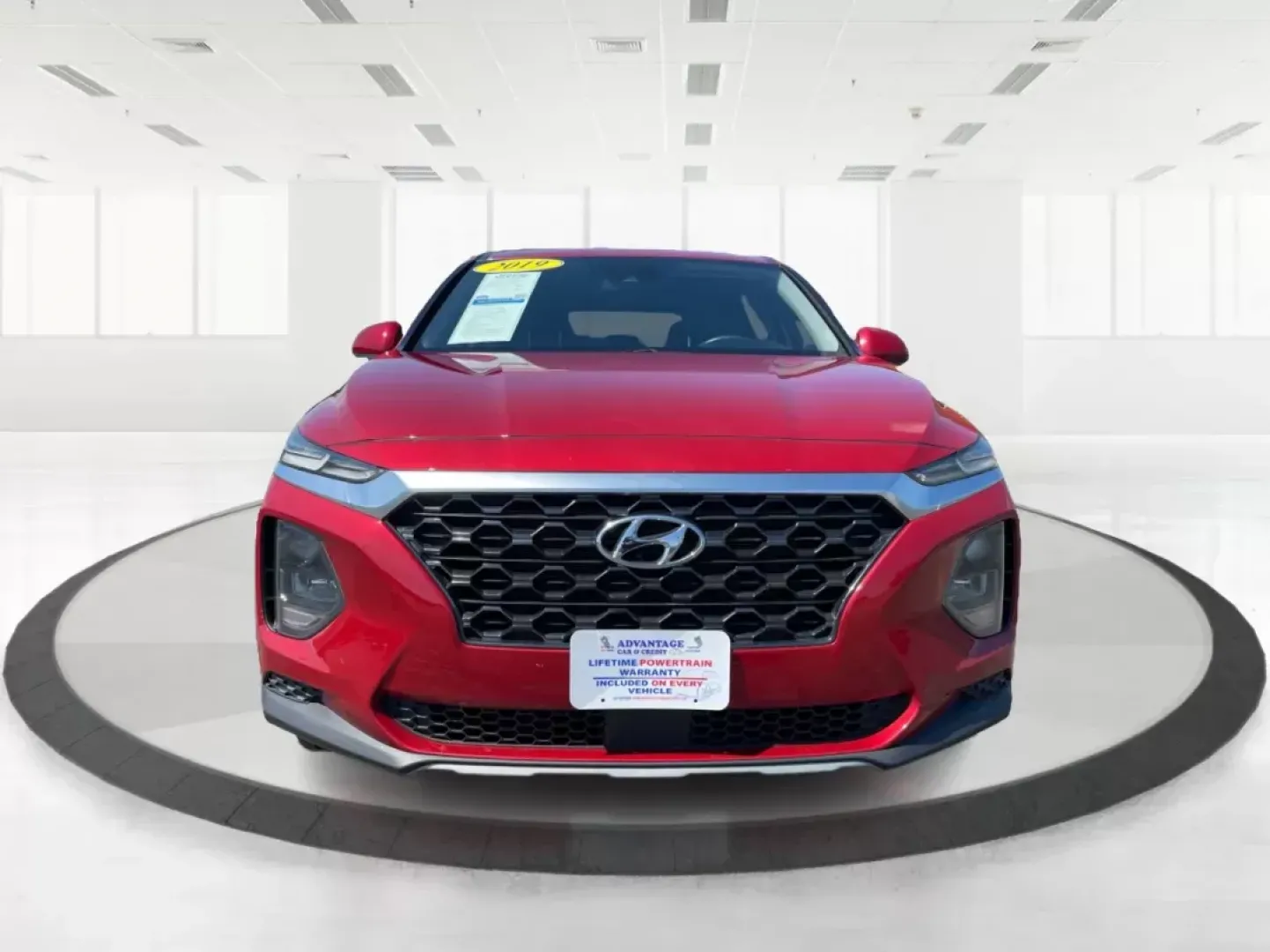 2019 Hyundai Santa Fe SE 2.4 AWD (5NMS2CAD9KH) with an 2.4L L4 DOHC 16V engine, 8-Speed Automatic transmission, located at 880 E. National Road, OH, 45377, (937) 908-9800, 39.891918, -84.183975 - Photo#7