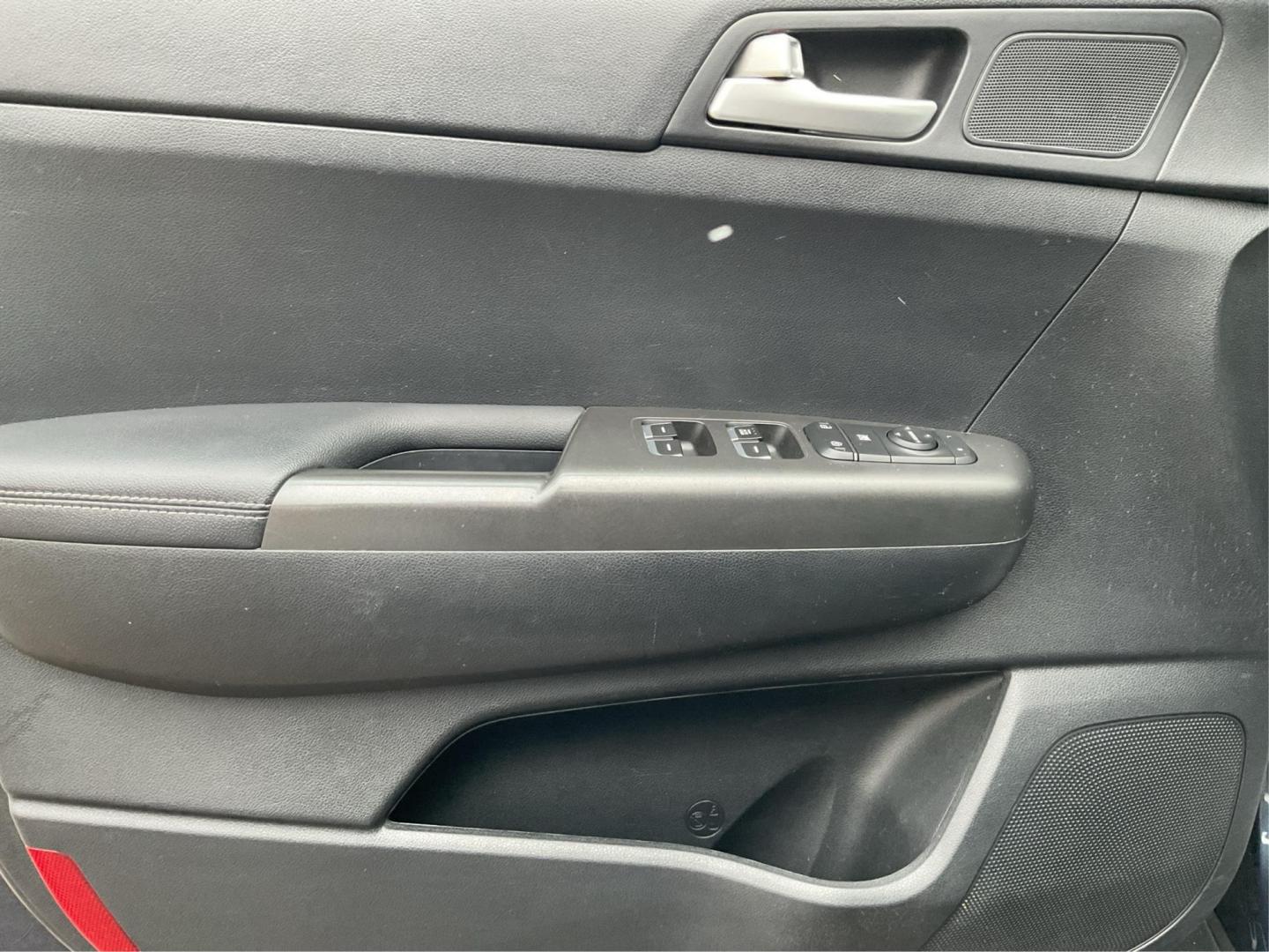 2019 Kia Sportage LX (KNDPMCAC2K7) with an Theta II 2.4L I-4 gasoline direct injection engine, located at 1951 S Dayton Lakeview Rd., New Carlisle, OH, 45344, (937) 908-9800, 39.890999, -84.050255 - Photo#18