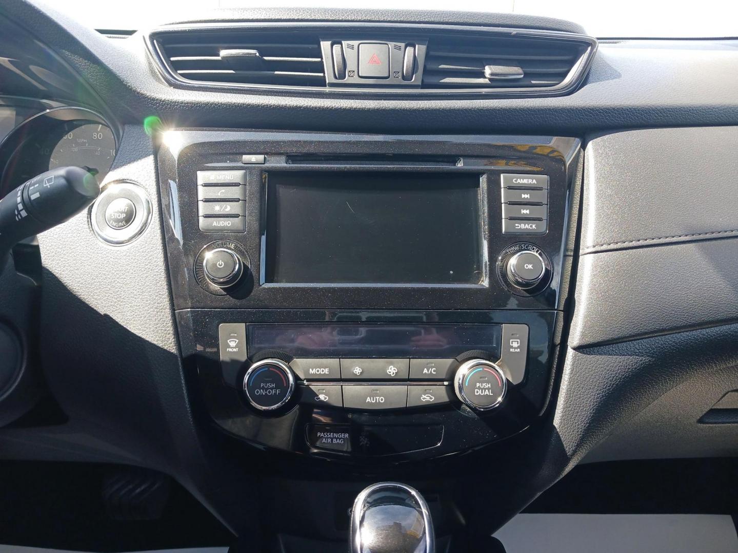 2019 Nissan Rogue SV AWD (KNMAT2MV8KP) with an 2.5L L4 DOHC 16V engine, Continuously Variable Transmission transmission, located at 880 E. National Road, OH, 45377, (937) 908-9800, 39.891918, -84.183975 - Photo#12
