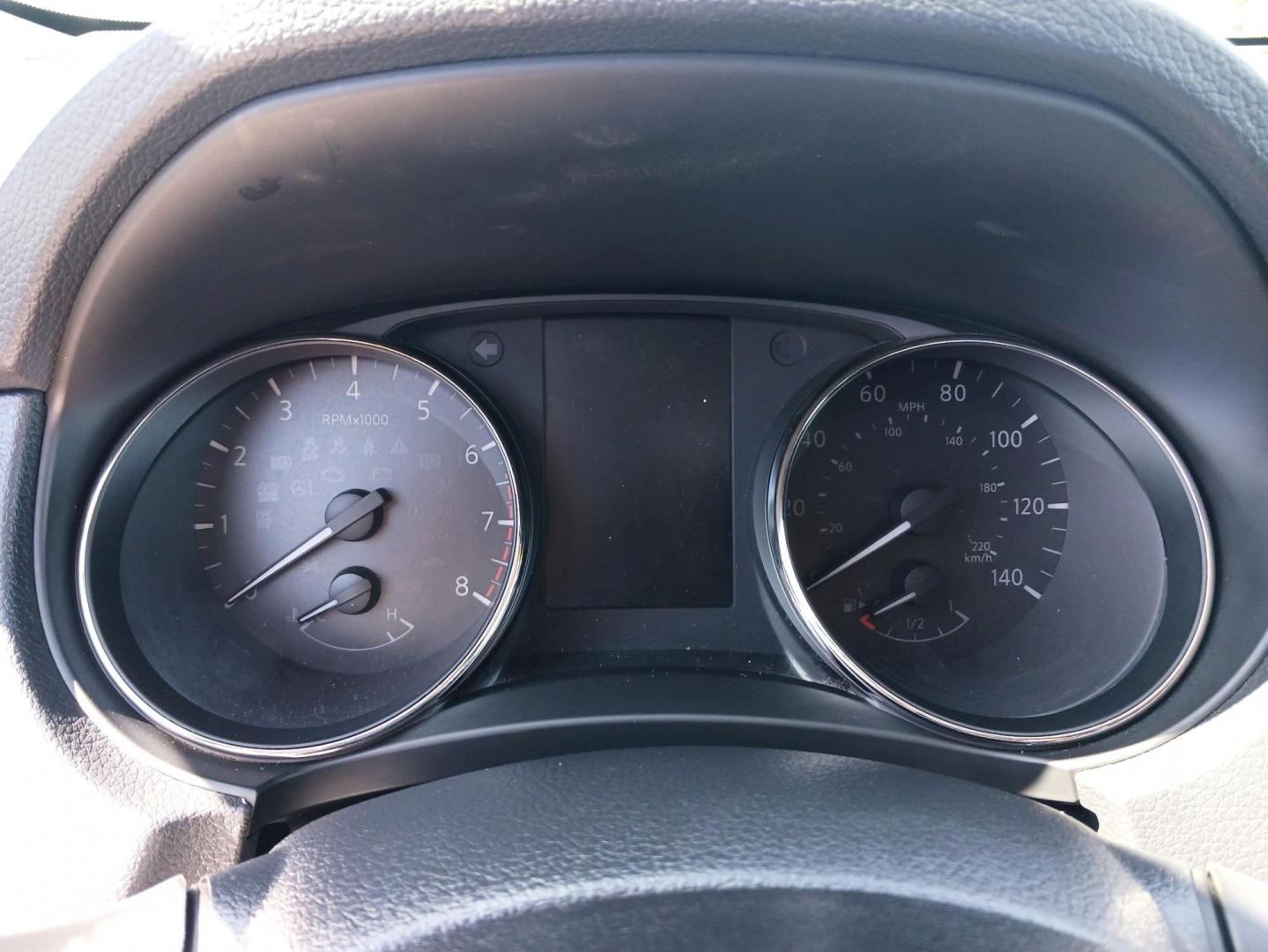 2019 Nissan Rogue SV AWD (KNMAT2MV8KP) with an 2.5L L4 DOHC 16V engine, Continuously Variable Transmission transmission, located at 880 E. National Road, OH, 45377, (937) 908-9800, 39.891918, -84.183975 - Photo#14