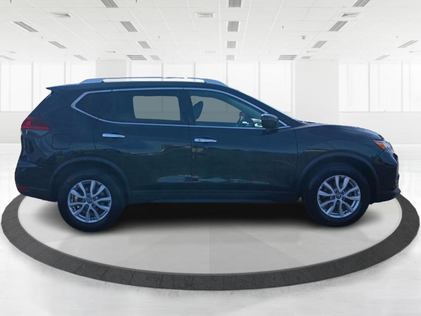 2019 Nissan Rogue SV AWD (KNMAT2MV8KP) with an 2.5L L4 DOHC 16V engine, Continuously Variable Transmission transmission, located at 880 E. National Road, OH, 45377, (937) 908-9800, 39.891918, -84.183975 - Photo#1