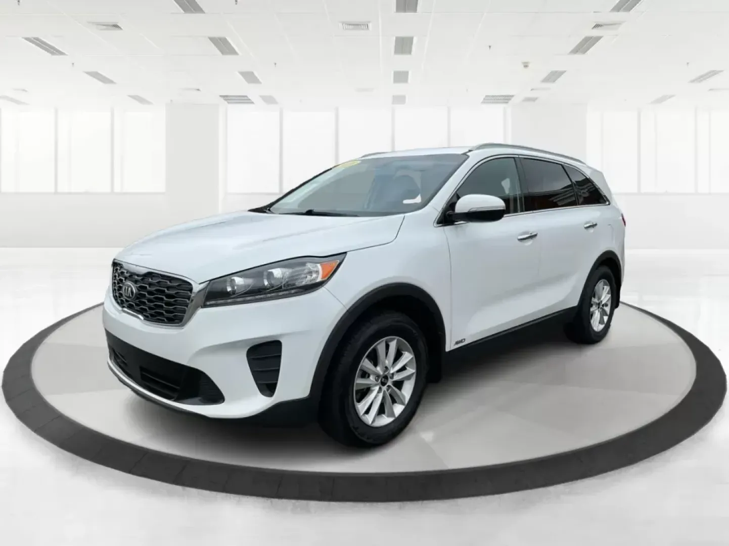 2020 Kia Sorento 2.4L LX (5XYPGDA38LG) with an 2.4L I-4 gasoline direct injection engine, located at 1184 Kauffman Ave, Fairborn, OH, 45324, (937) 908-9800, 39.807072, -84.031563 - Photo#6