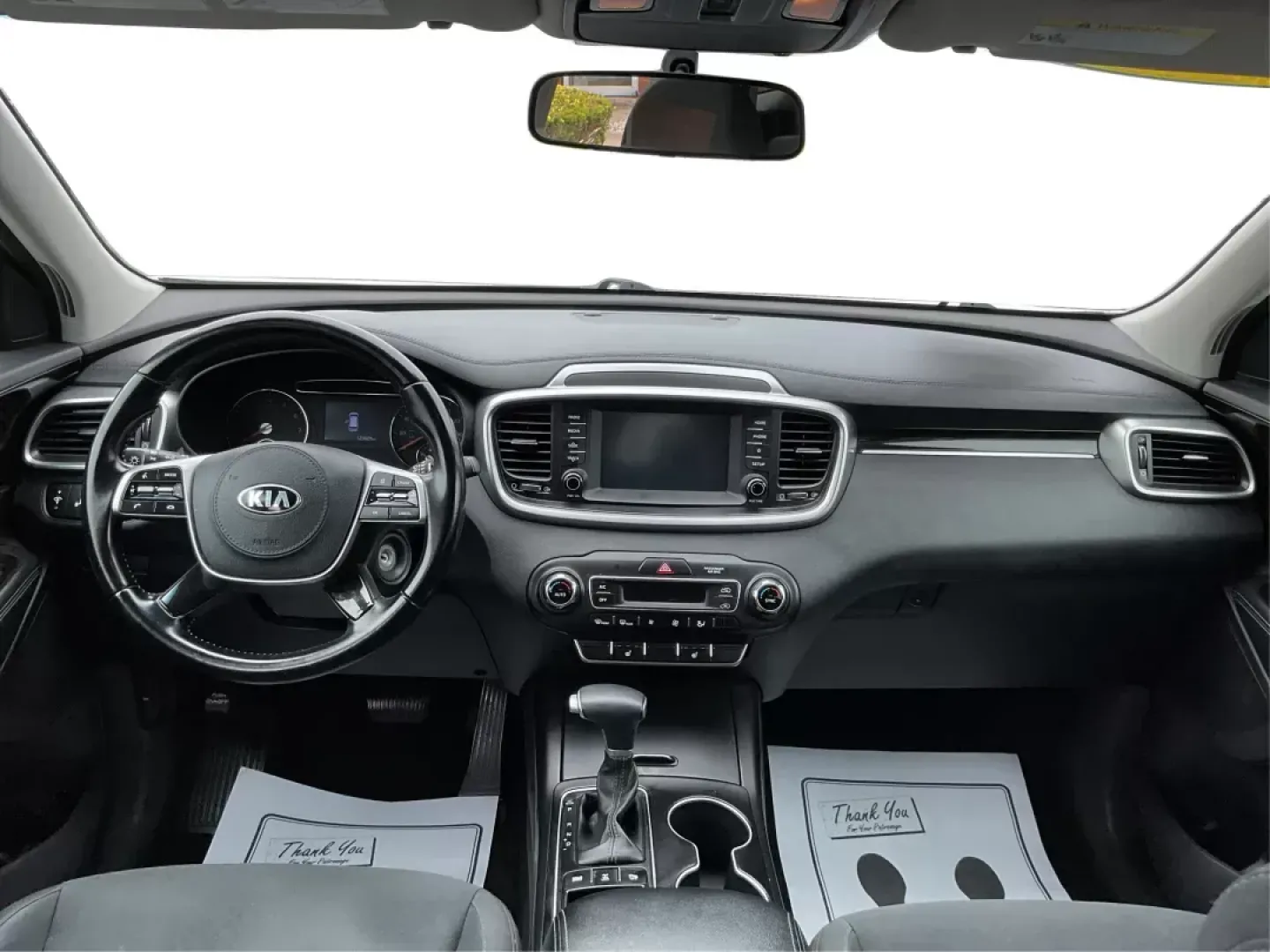 2020 Kia Sorento 2.4L LX (5XYPGDA38LG) with an 2.4L I-4 gasoline direct injection engine, located at 1184 Kauffman Ave, Fairborn, OH, 45324, (937) 908-9800, 39.807072, -84.031563 - Photo#18