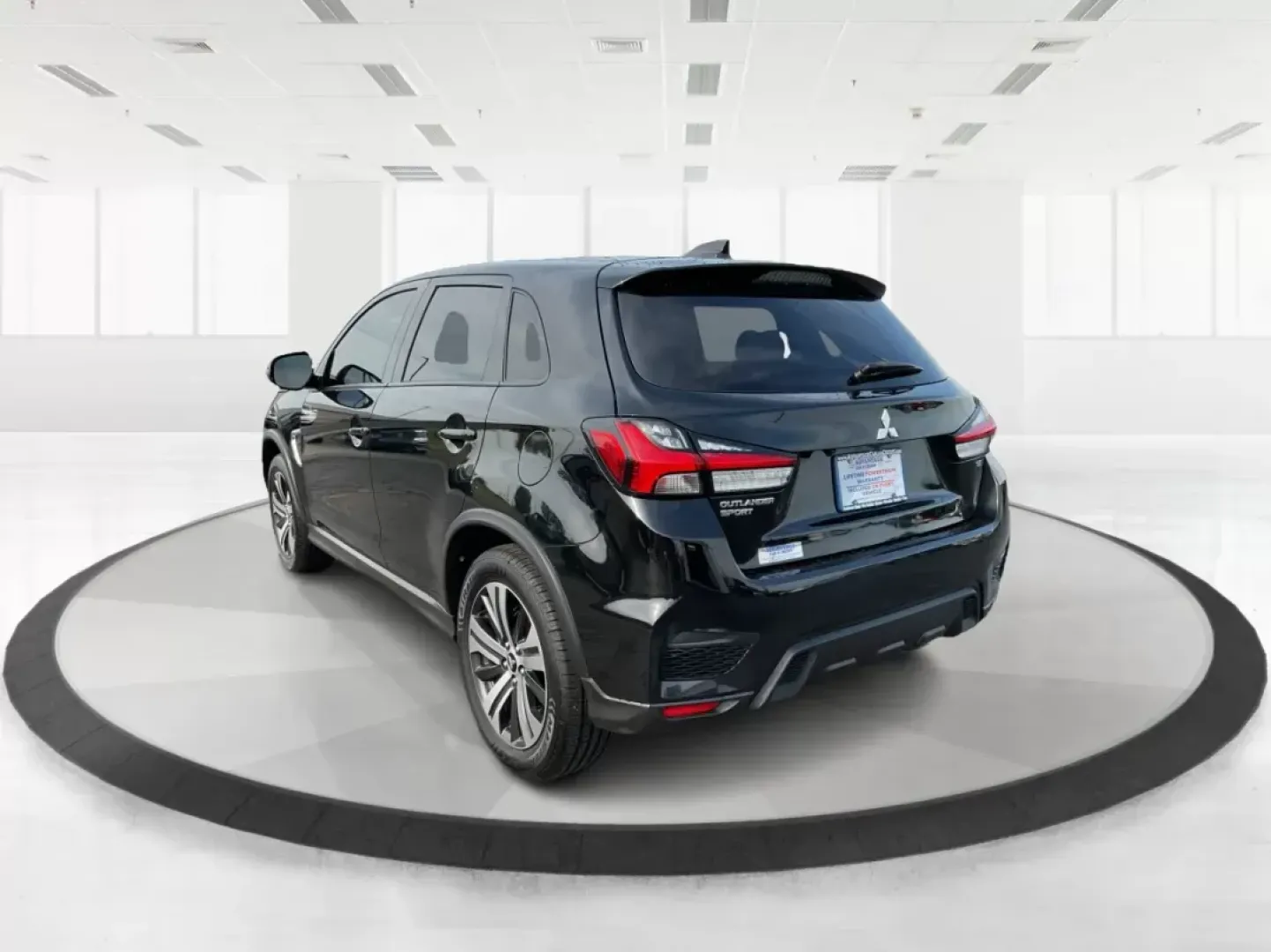 2020 Mitsubishi Outlander Sport 2.0 SE 4WD CVT (JA4AR3AU4LU) with an 2.0L L4 DOHC 16V engine, Continuously Variable Transmission transmission, located at 8750 N County Rd 25A, Piqua, OH, 45356, (937) 908-9800, 40.164391, -84.232513 - Photo#4