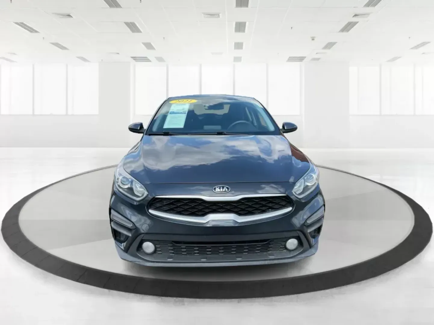 2021 Kia Forte FE (3KPF24AD5ME) with an 2L I-4 DOHC engine, located at 4508 South Dixie Dr, Moraine, OH, 45439, (937) 908-9800, 39.807072, -84.031563 - Photo#6