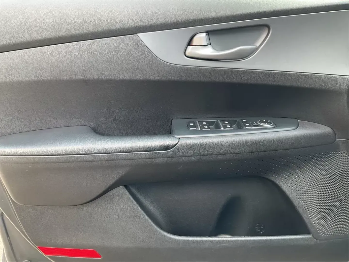 2021 Kia Forte FE (3KPF24AD5ME) with an 2L I-4 DOHC engine, located at 4508 South Dixie Dr, Moraine, OH, 45439, (937) 908-9800, 39.807072, -84.031563 - Photo#16