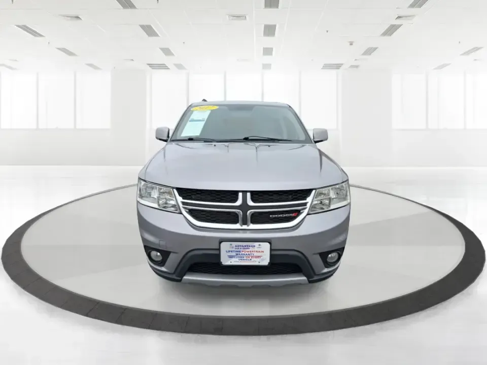 2017 Dodge Journey SXT AWD (3C4PDDBG9HT) with an Pentastar 3.6L V-6 DOHC engine, 6A transmission, located at 1230 East Main St, Xenia, OH, 45385, (937) 908-9800, 39.688026, -83.910172 - ### Explore New Adventures with the 2017 Dodge Journey SXT AWD at Advantage Car and Credit<br /> <br /> Looking for an SUV that can keep up with your dynamic lifestyle? The 2017 Dodge Journey SXT AWD is the perfect companion for growing families, weekend adventurers, and daily commuters alike. With - Photo#7