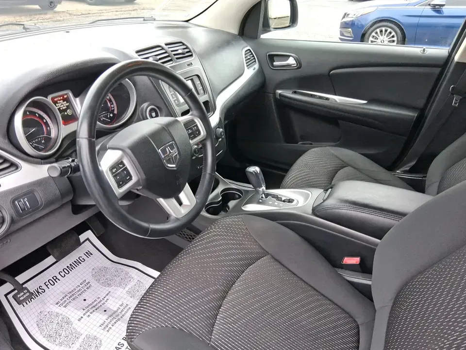 2017 Dodge Journey SXT AWD (3C4PDDBG9HT) with an Pentastar 3.6L V-6 DOHC engine, 6A transmission, located at 1230 East Main St, Xenia, OH, 45385, (937) 908-9800, 39.688026, -83.910172 - ### Explore New Adventures with the 2017 Dodge Journey SXT AWD at Advantage Car and Credit<br /> <br /> Looking for an SUV that can keep up with your dynamic lifestyle? The 2017 Dodge Journey SXT AWD is the perfect companion for growing families, weekend adventurers, and daily commuters alike. With - Photo#9