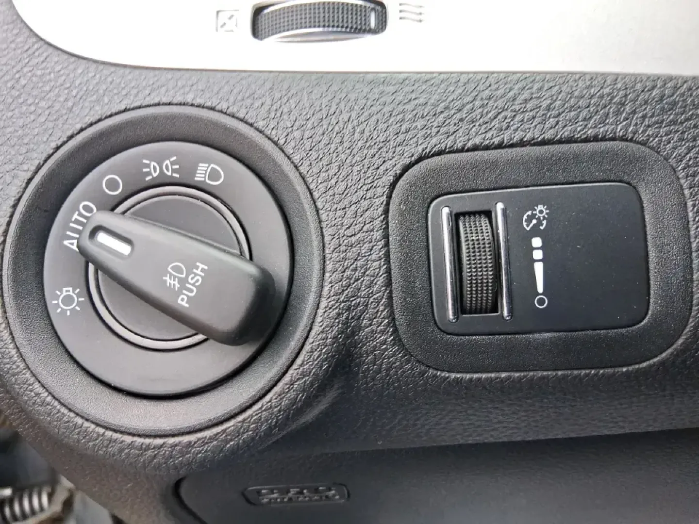 2017 Dodge Journey SXT AWD (3C4PDDBG9HT) with an Pentastar 3.6L V-6 DOHC engine, 6A transmission, located at 1230 East Main St, Xenia, OH, 45385, (937) 908-9800, 39.688026, -83.910172 - ### Explore New Adventures with the 2017 Dodge Journey SXT AWD at Advantage Car and Credit<br /> <br /> Looking for an SUV that can keep up with your dynamic lifestyle? The 2017 Dodge Journey SXT AWD is the perfect companion for growing families, weekend adventurers, and daily commuters alike. With - Photo#17