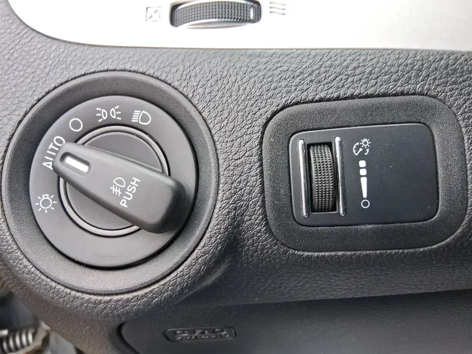 2017 Dodge Journey SXT AWD (3C4PDDBG9HT) with an Pentastar 3.6L V-6 DOHC engine, 6A transmission, located at 1230 East Main St, Xenia, OH, 45385, (937) 908-9800, 39.688026, -83.910172 - ### Explore New Adventures with the 2017 Dodge Journey SXT AWD at Advantage Car and Credit<br /> <br /> Looking for an SUV that can keep up with your dynamic lifestyle? The 2017 Dodge Journey SXT AWD is the perfect companion for growing families, weekend adventurers, and daily commuters alike. With - Photo#17