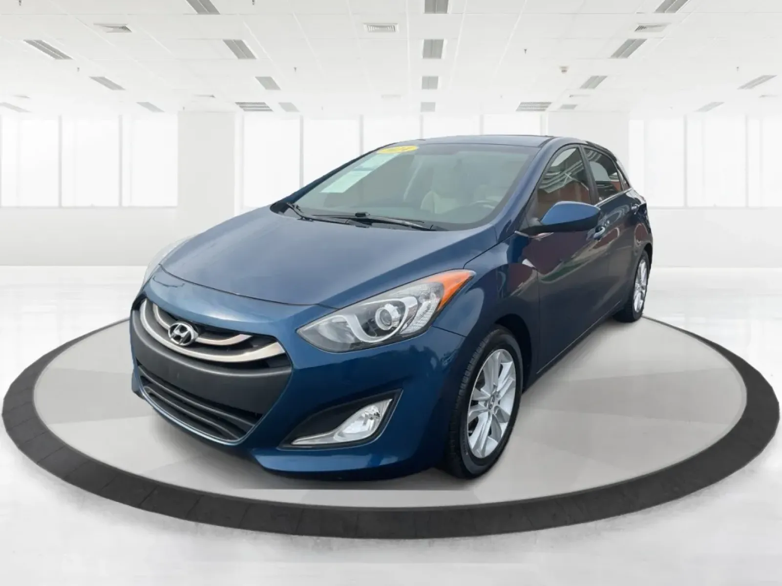 2014 Hyundai Elantra GT GT (KMHD35LH4EU) with an Other engine, located at 1184 Kauffman Ave, Fairborn, OH, 45324, (937) 908-9800, 39.807072, -84.030914 - **Discover Your Next Adventure with the 2014 Hyundai Elantra GT at Advantage Car and Credit!**<br /> <br /> Are you searching for a reliable vehicle that fits seamlessly into both your daily routine and your weekend getaways? Look no further than the 2014 Hyundai Elantra GT, available at Advantage C - Photo#8