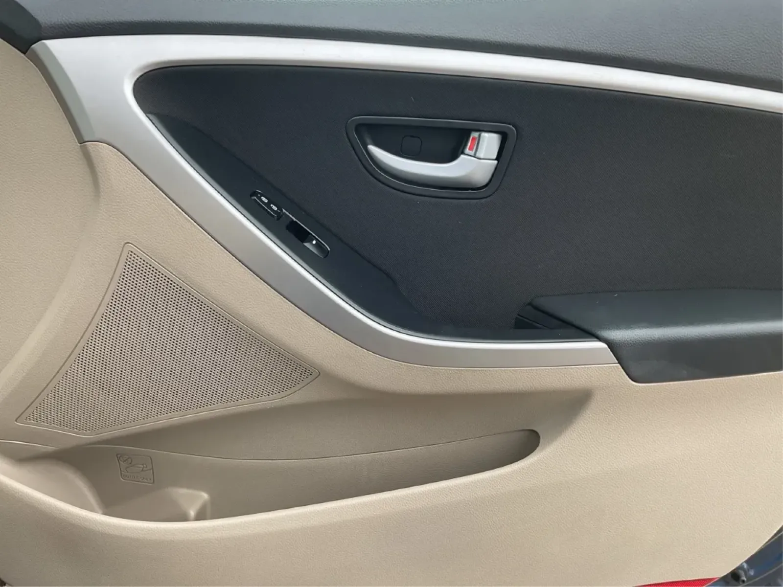 2014 Hyundai Elantra GT GT (KMHD35LH4EU) with an Other engine, located at 1184 Kauffman Ave, Fairborn, OH, 45324, (937) 908-9800, 39.807072, -84.030914 - **Discover Your Next Adventure with the 2014 Hyundai Elantra GT at Advantage Car and Credit!**<br /> <br /> Are you searching for a reliable vehicle that fits seamlessly into both your daily routine and your weekend getaways? Look no further than the 2014 Hyundai Elantra GT, available at Advantage C - Photo#17