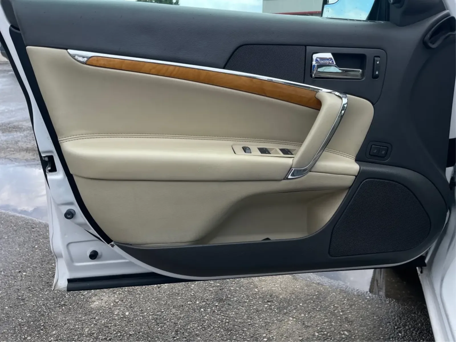 2012 Lincoln MKZ Base (3LNHL2JC1CR) with an Other engine, located at 401 Woodman Dr, Riverside, OH, 45431, (937) 908-9800, 39.760899, -84.123421 - **Discover Luxury and Comfort with the 2012 Lincoln MKZ at Advantage Car and Credit!**<br /> <br /> Imagine gliding through the streets of Fairborn, OH in a stylish and comfortable sedan that's perfect for your daily commute or weekend adventures. The 2012 Lincoln MKZ is more than just a car; it's a - Photo#19