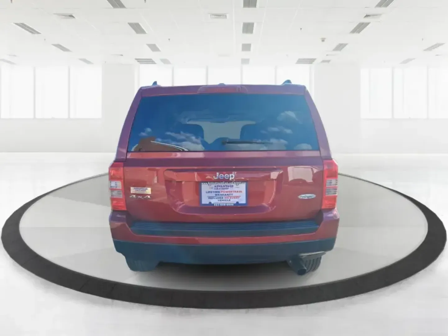 2015 Jeep Patriot Latitude 4WD (1C4NJRFB8FD) with an 2.4L L4 DOHC 16V engine, located at 1951 S Dayton Lakeview Rd., New Carlisle, OH, 45344, (937) 908-9800, 39.890999, -84.050255 - Weekend getaways to the Miami Valley, snowy commutes up I70, and everyday errands with room for friends and gear-this 2015 Jeep Patriot Latitude 4WD is built for drivers who want SUV versatility without giving up budget-friendly practicality. If your lifestyle includes hauling sports bags to practic - Photo#3