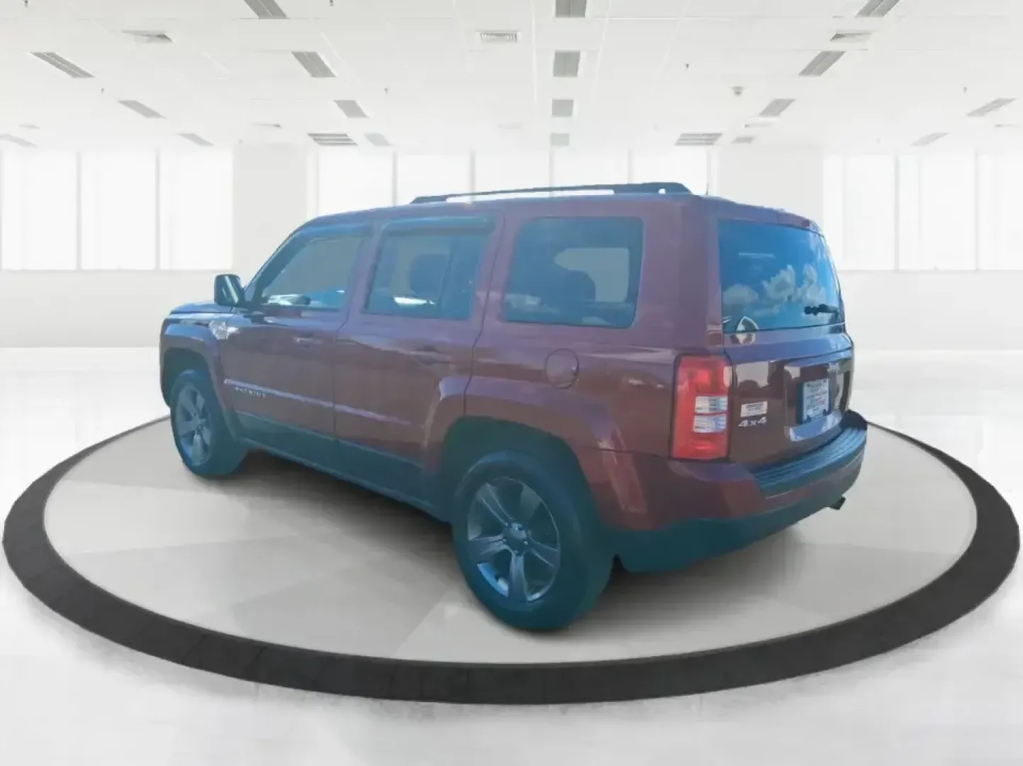 2015 Jeep Patriot Latitude 4WD (1C4NJRFB8FD) with an 2.4L L4 DOHC 16V engine, located at 1951 S Dayton Lakeview Rd., New Carlisle, OH, 45344, (937) 908-9800, 39.890999, -84.050255 - Weekend getaways to the Miami Valley, snowy commutes up I70, and everyday errands with room for friends and gear-this 2015 Jeep Patriot Latitude 4WD is built for drivers who want SUV versatility without giving up budget-friendly practicality. If your lifestyle includes hauling sports bags to practic - Photo#4