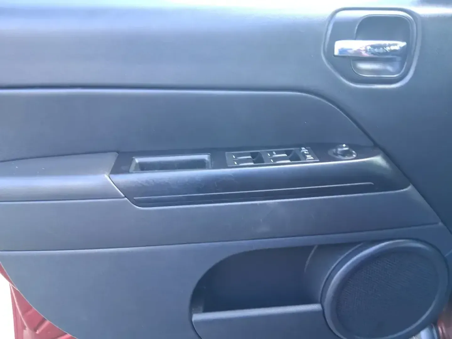 2015 Jeep Patriot Latitude 4WD (1C4NJRFB8FD) with an 2.4L L4 DOHC 16V engine, located at 1951 S Dayton Lakeview Rd., New Carlisle, OH, 45344, (937) 908-9800, 39.890999, -84.050255 - Weekend getaways to the Miami Valley, snowy commutes up I70, and everyday errands with room for friends and gear-this 2015 Jeep Patriot Latitude 4WD is built for drivers who want SUV versatility without giving up budget-friendly practicality. If your lifestyle includes hauling sports bags to practic - Photo#17