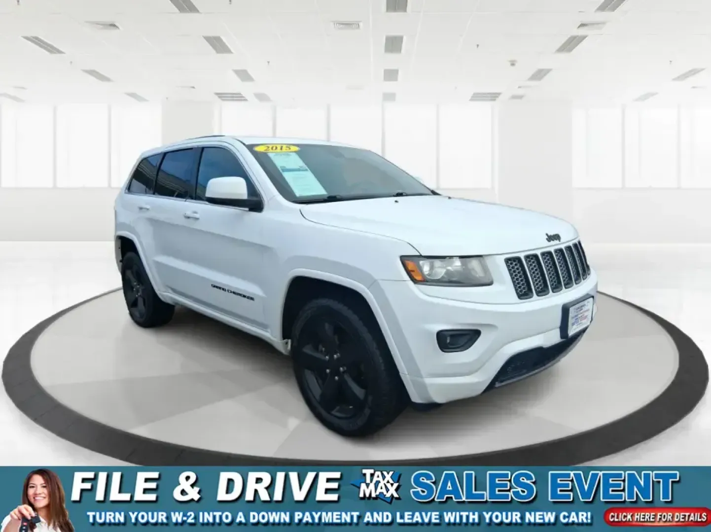 2015 Jeep Grand Cherokee Altitude (1C4RJFAG9FC) with an 3.6L V-6 DOHC engine, 8-Speed Automatic transmission, located at 1099 N County Rd 25A , Troy, OH, 45373, (937) 908-9800, 40.057079, -84.212883 - Weekend getaways to Hocking Hills, snowy school runs, or a confident daily commute up I75 feel easier when your SUV is built for real Ohio weather and real-life schedules. This 2015 Jeep Grand Cherokee Altitude in Bright White Clearcoat is the kind of capable, comfortable SUV that fits busy families - Photo#0