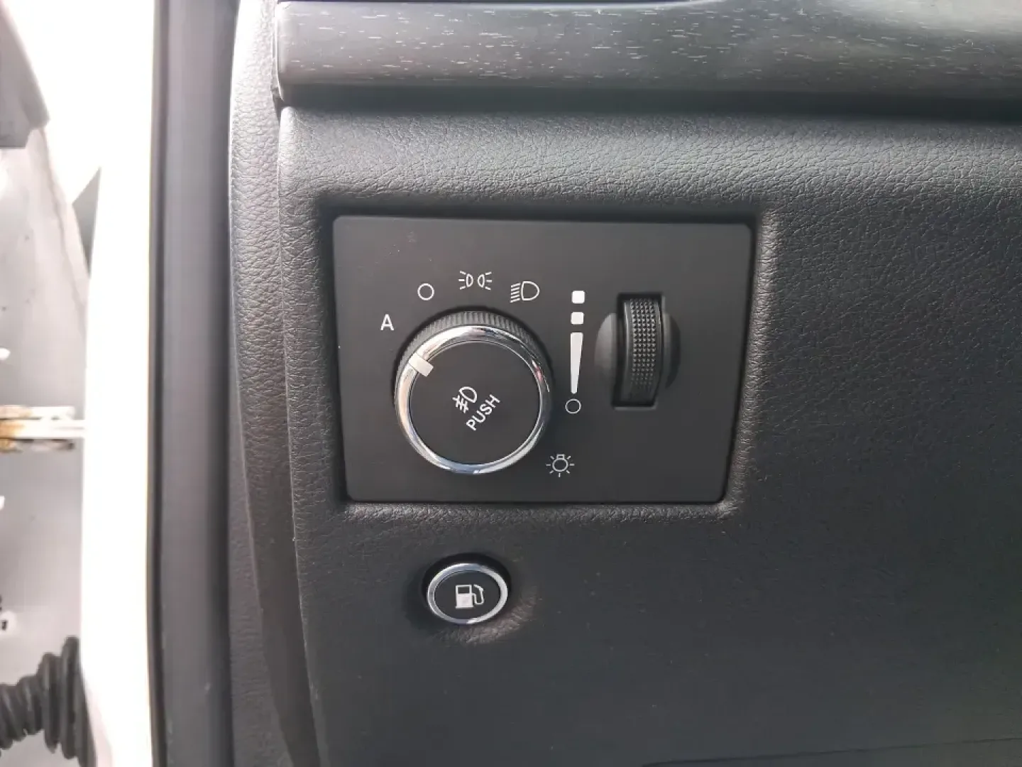 2015 Jeep Grand Cherokee Altitude (1C4RJFAG9FC) with an 3.6L V-6 DOHC engine, 8-Speed Automatic transmission, located at 1099 N County Rd 25A , Troy, OH, 45373, (937) 908-9800, 40.057079, -84.212883 - Weekend getaways to Hocking Hills, snowy school runs, or a confident daily commute up I75 feel easier when your SUV is built for real Ohio weather and real-life schedules. This 2015 Jeep Grand Cherokee Altitude in Bright White Clearcoat is the kind of capable, comfortable SUV that fits busy families - Photo#17