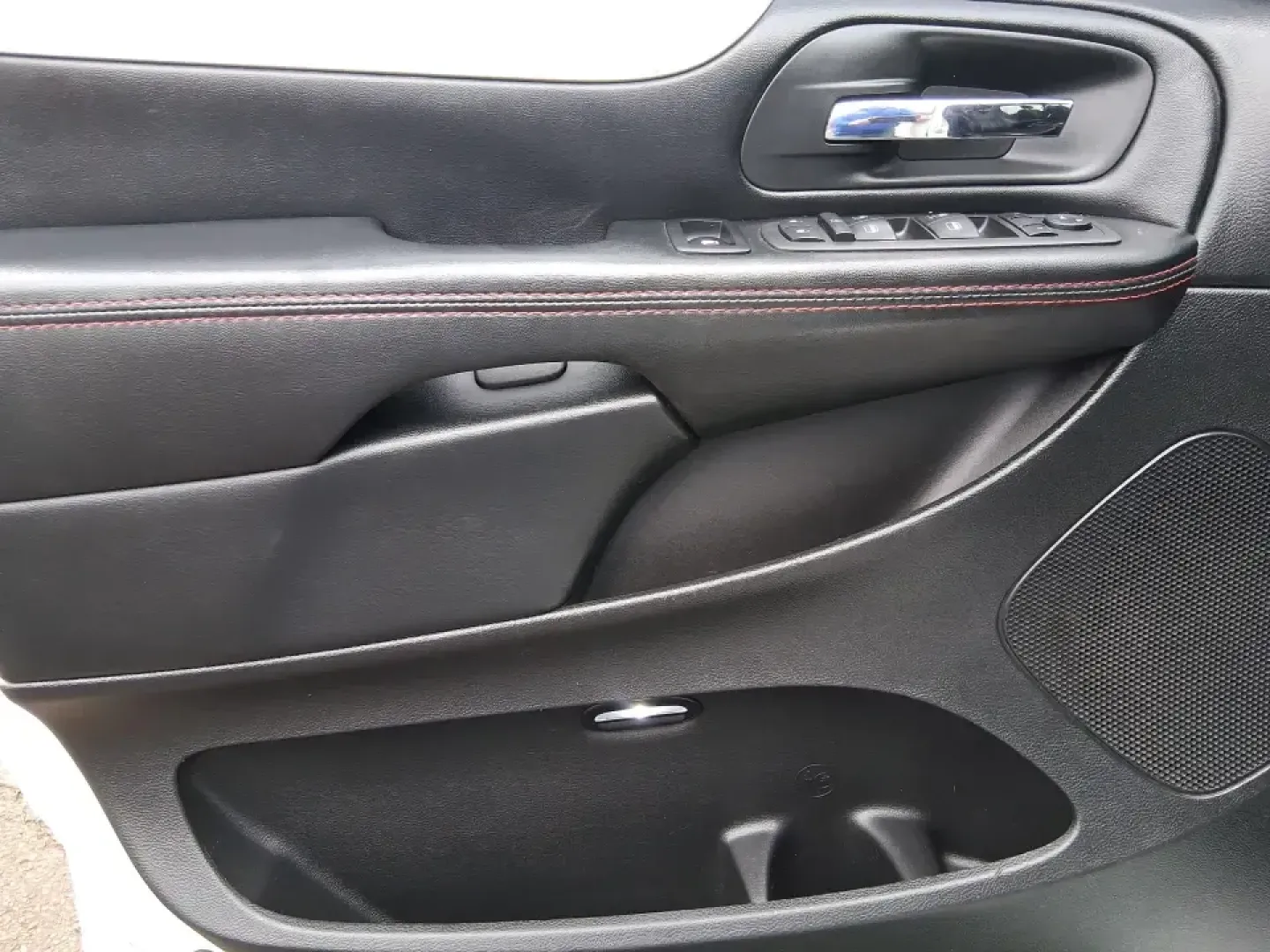 2019 Dodge Grand Caravan GT (2C4RDGEG1KR) with an Pentastar 3.6L V-6 DOHC engine, 6A transmission, located at 1951 S Dayton Lakeview Rd., New Carlisle, OH, 45344, (937) 908-9800, 39.890999, -84.050255 - Life gets busy fast-school drop-offs, grocery runs, weekend tournaments, and the occasional road trip to reset. This 2019 Dodge Grand Caravan GT is built for real-life schedules, giving growing families, rideshare-friendly commuters, and budget-conscious buyers the space and comfort of a well-equipp - Photo#19